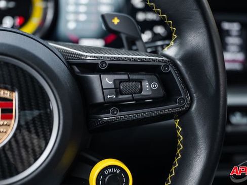 Used 2020 Porsche 911 Carrera S image 90