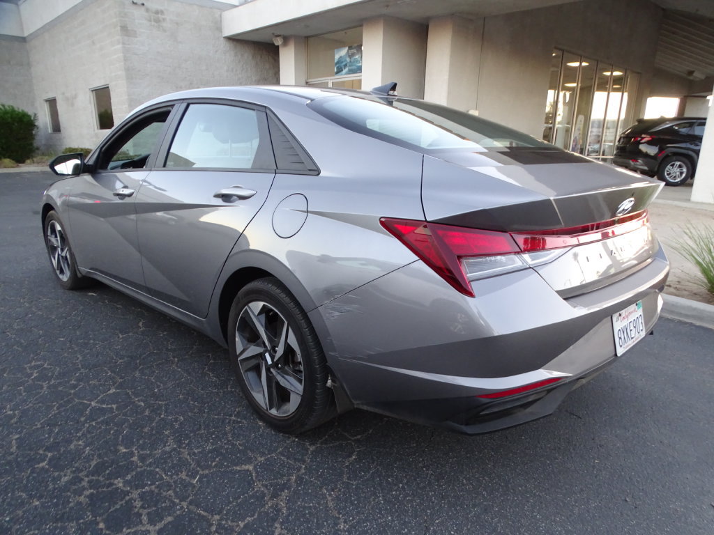 Used 2023 Hyundai Elantra SEL w/ Convenience Package FWD image 6
