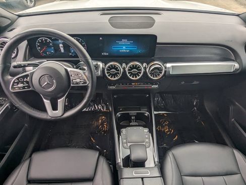 Certified 2022 Mercedes-Benz GLB 250 4MATIC w/ Premium Package Lite image 2