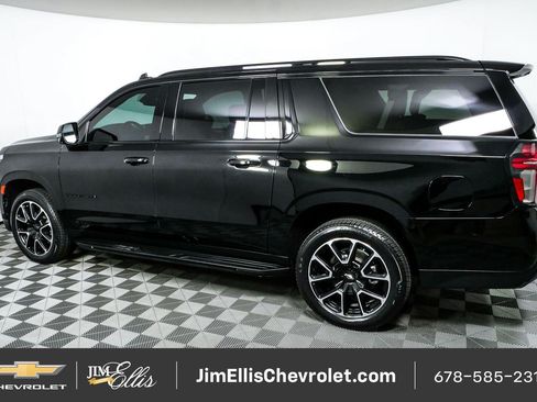 Certified 2024 Chevrolet Suburban RST w/ Luxury Package RWD image 30
