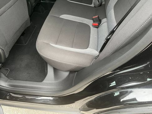 Used 2025 Chevrolet TrailBlazer LT FWD image 24