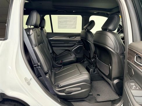 New 2026 Jeep Grand Cherokee L Limited AWD/4WD image 12