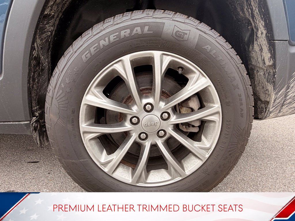 Used 2021 Jeep Cherokee Latitude Lux w/ Comfort/Convenience Group AWD/4WD image 11