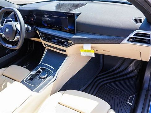 Used 2025 BMW 330i xDrive Sedan w/ Convenience Package image 25