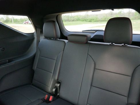 New 2026 Chevrolet Traverse Z71 w/ Enhanced Driving Package AWD/4WD image 15