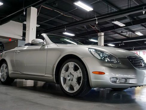 Used 2004 Lexus SC 430 Convertible RWD image 6