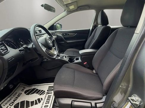 Used 2018 Nissan Rogue Sport S AWD/4WD image 9