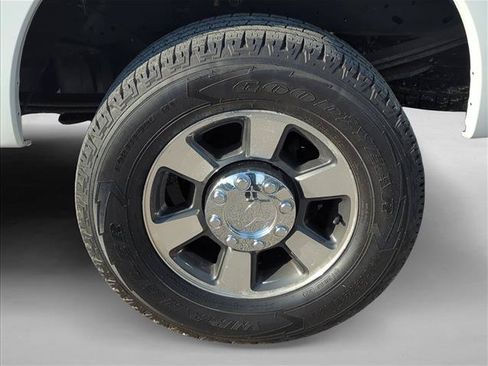 Used 2011 Ford F250 Lariat w/ Lariat Interior Pkg AWD/4WD image 6