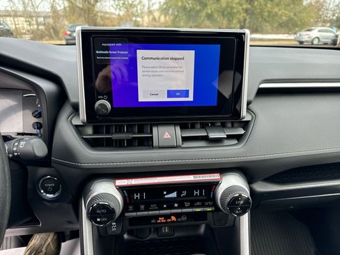New 2025 Toyota RAV4 XLE w/ Convenience Package AWD/4WD image 19