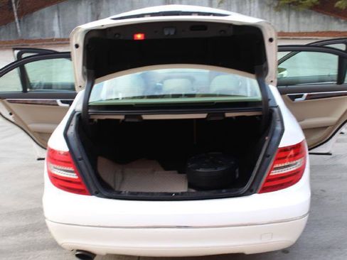 Used 2014 Mercedes-Benz C 250 Sedan image 19