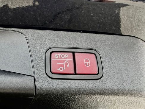 Certified 2022 Mercedes-Benz GLB 250 4MATIC image 14