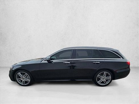 Used 2018 Mercedes-Benz E 400 4MATIC Wagon image 2
