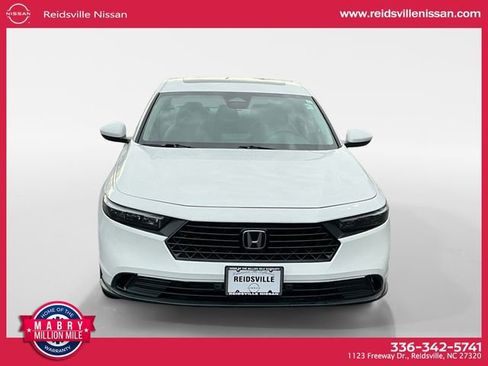 Used 2024 Honda Accord EX image 9