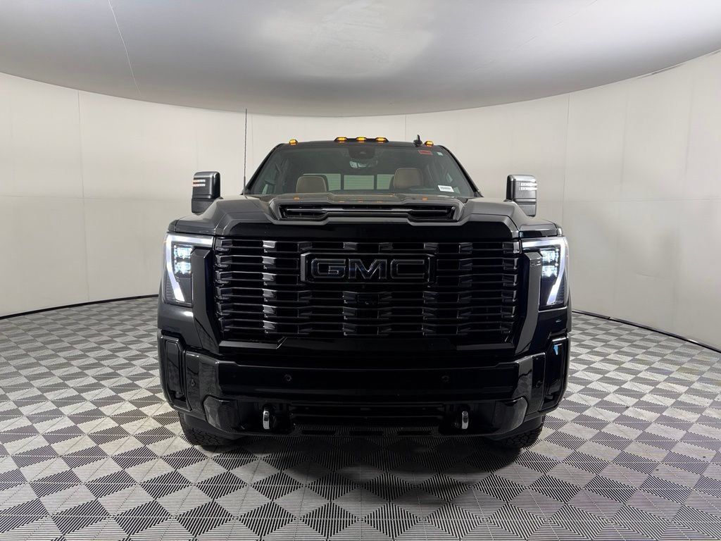 Used 2025 GMC Sierra 3500 Denali Ultimate AWD/4WD image 3