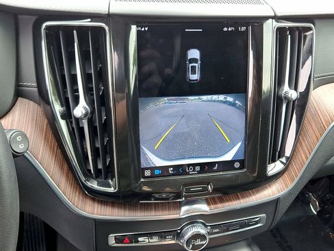 Used 2023 Volvo XC60 B6 Ultimate w/ Protection Package Premier AWD/4WD image 15