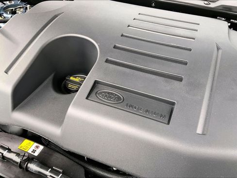 New 2026 Land Rover Defender 110 X-Dynamic SE image 17