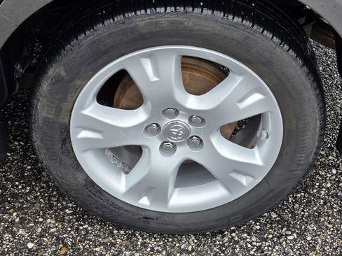 Used 2008 Toyota Matrix XR FWD image 30