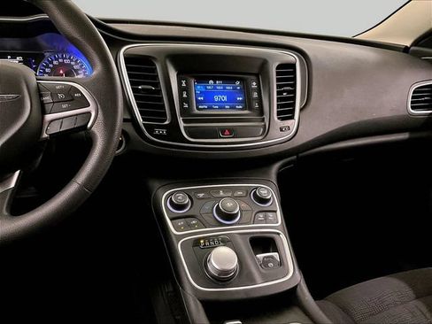 Used 2015 Chrysler 200 Limited FWD image 7