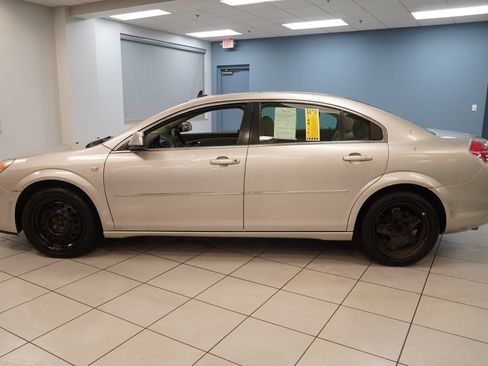 Used 2008 Saturn Aura XE w/ Convenience Package FWD image 2
