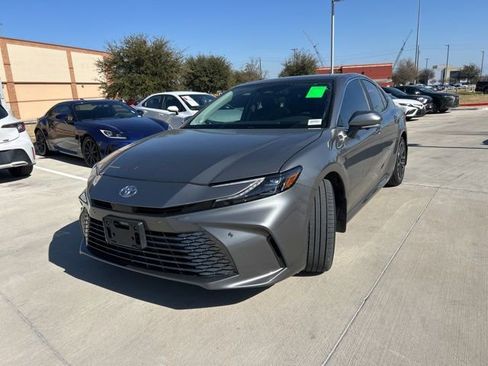 Used 2025 Toyota Camry XLE w/ Premium Plus Package image 8