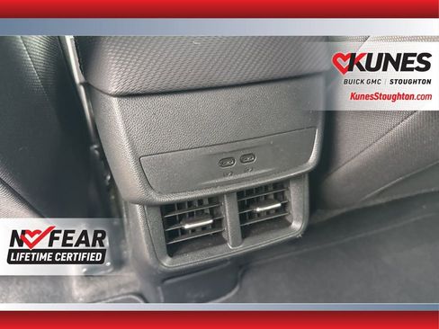 Used 2026 Chevrolet Equinox LT AWD/4WD image 43