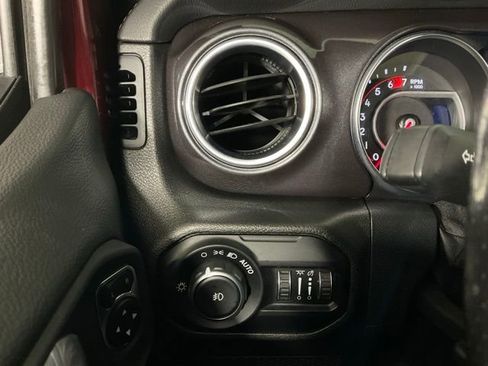Used 2021 Jeep Wrangler Unlimited Rubicon image 22