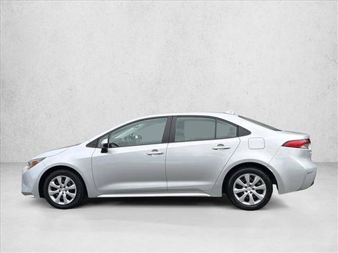 Used 2023 Toyota Corolla LE image 8