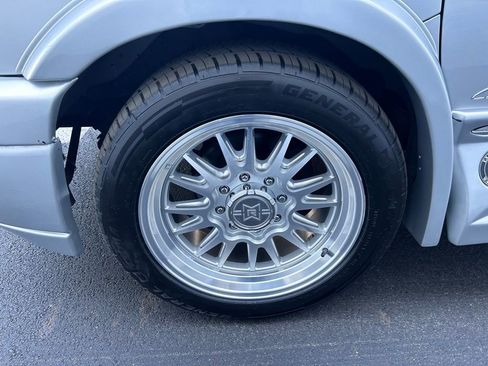 Used 2017 Chevrolet Express 2500 Explorer Limited SE image 18