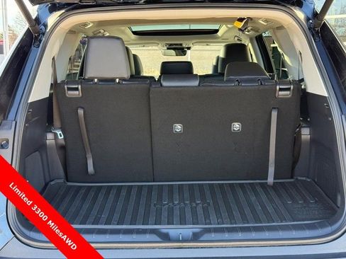 Used 2026 Toyota Grand Highlander Limited image 9
