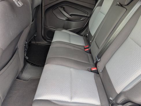 Used 2018 Ford Escape SE image 12