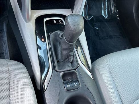 Certified 2024 Toyota Corolla Cross L image 27