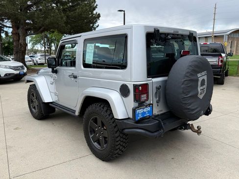 Used 2012 Jeep Wrangler Rubicon AWD/4WD image 6