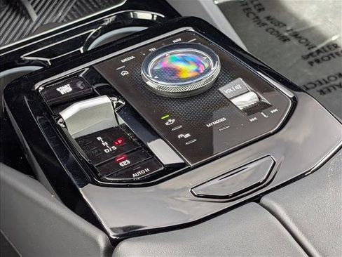 Certified 2025 BMW 530i image 12