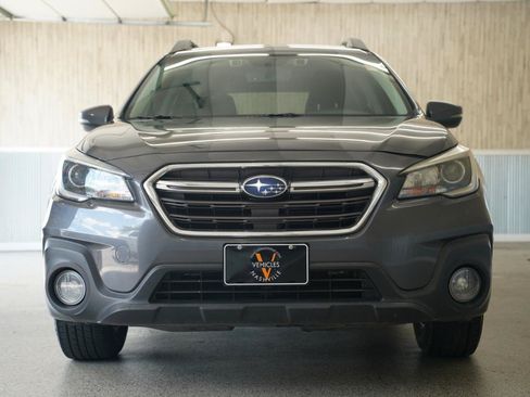 Used 2019 Subaru Outback 2.5i Premium AWD/4WD image 3