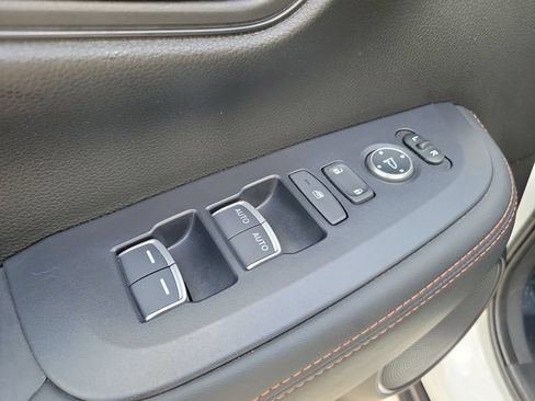 Used 2025 Honda HR-V Sport image 23