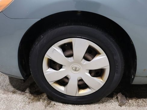 Used 2008 Toyota Camry LE image 18