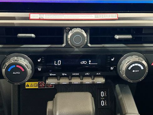 New 2026 Toyota 4Runner TRD Off-Road Premium w/ Tow Technology Package AWD/4WD image 13