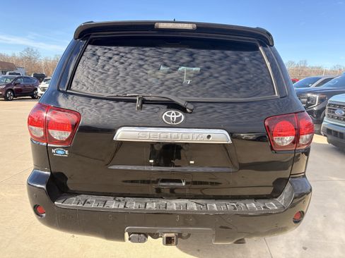 Used 2018 Toyota Sequoia Limited image 4