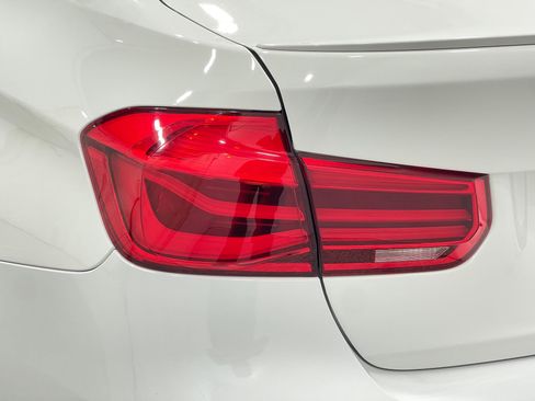 Used 2016 BMW M3 RWD image 33