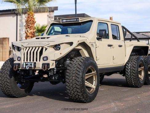 Used 2023 Jeep Gladiator Sport image 14