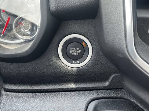 Used 2020 RAM 1500 Big Horn AWD/4WD image 33