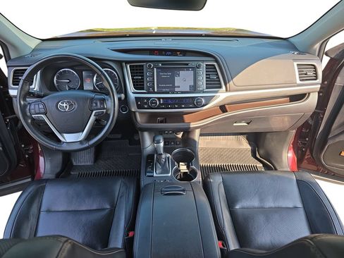 Certified 2019 Toyota Highlander Limited Platinum AWD/4WD image 11