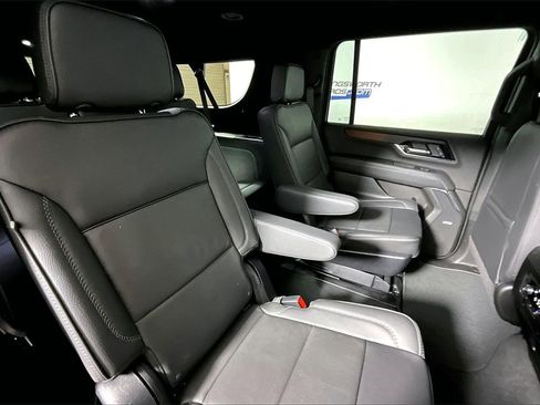 Used 2025 GMC Yukon XL Denali image 22