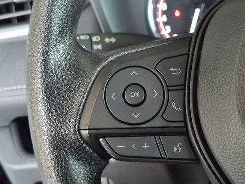 Used 2025 Toyota RAV4 XLE AWD/4WD image 17