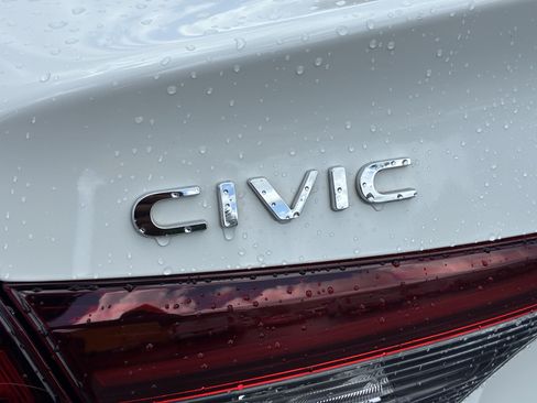 Used 2025 Honda Civic Sport Touring image 10