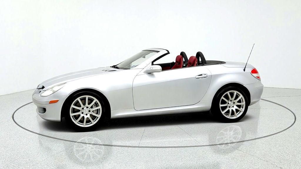 Used 2005 Mercedes-Benz SLK 350 image 8