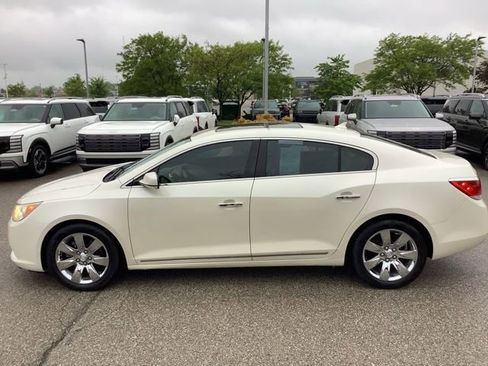Used 2013 Buick LaCrosse Premium w/ Entertainment Package FWD image 8