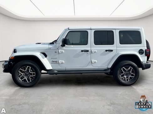 Certified 2024 Jeep Wrangler Unlimited Sahara w/ Technology Group AWD/4WD image 3