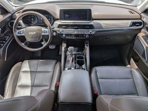 Used 2022 Kia Telluride SX w/ Towing Package FWD image 15