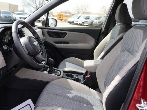 Used 2025 Subaru Forester Premium image 12